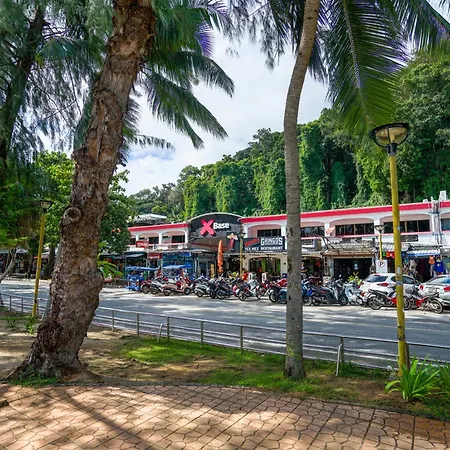 Base Ao Nang Beachfront Party Hostel 18-35 Years Old Only-3