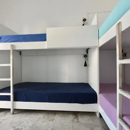 Fira Backpackers Place-2