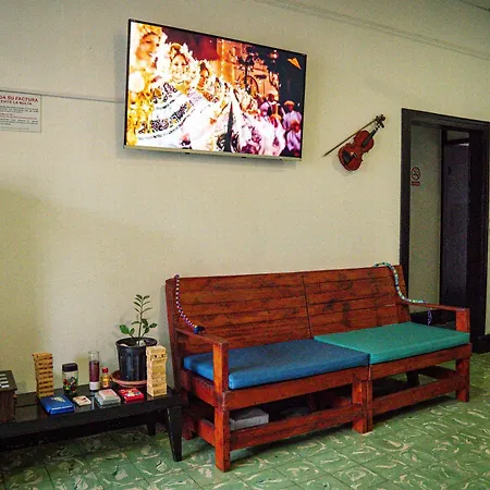 Eden'S Garden Hostel-2