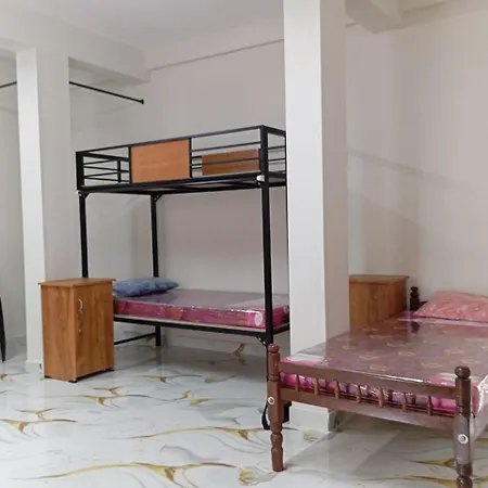 The Bunkhouse Lodge & Hostel-2
