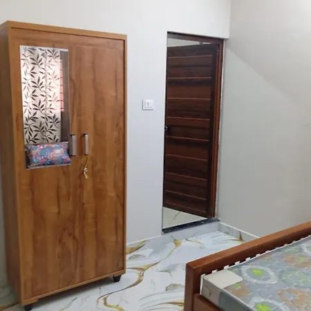 The Bunkhouse Lodge & Hostel-3
