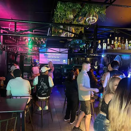 Mad Monkey Manila-2