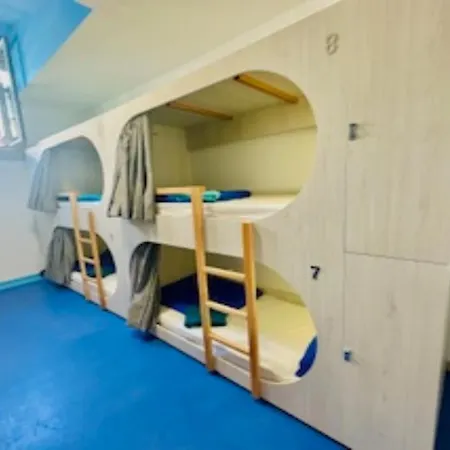 Fantasy Hostel Porto-3