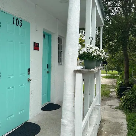203 Miami Shared Rooms For Men Central Comfortable, Affordable-2
