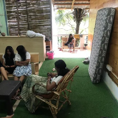 Jeet Hostel And Stay Rooms-3