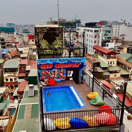Lakeview Backpackers Hostel & Rooftop Bar-2