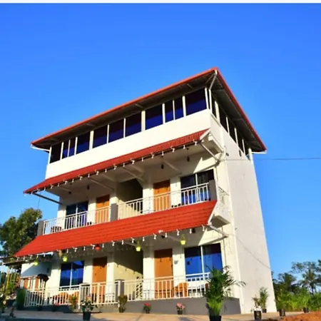 Gagana Giri Homestay By Lexstays At Chikkamagalaru-2