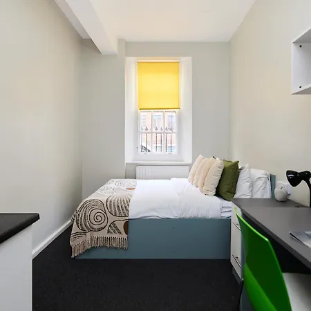 Louise House Hostel-3