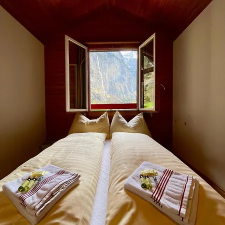 Alpine Base Hostel - Adults Only-3