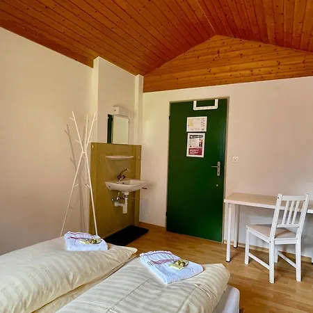 Alpine Base Hostel - Adults Only-2
