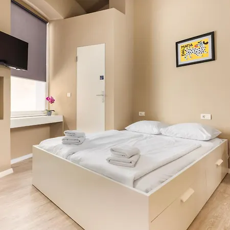 Design Hostel One-2