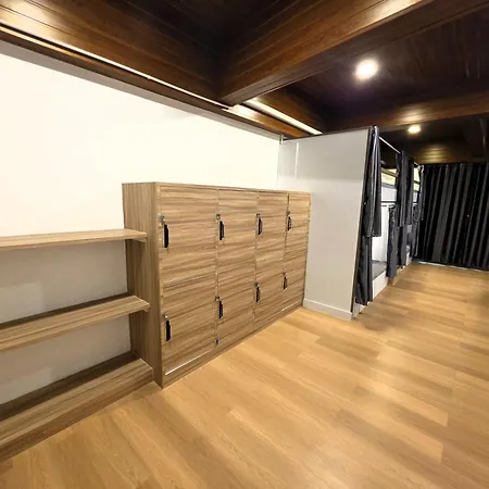 Hideout Hostel 2-2