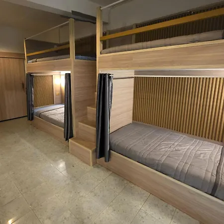 Hideout Hostel 2-3