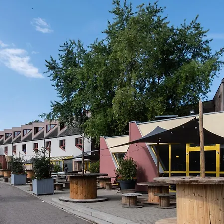 Auberge De Jeunesse Hi Strasbourg 2 Rives-2