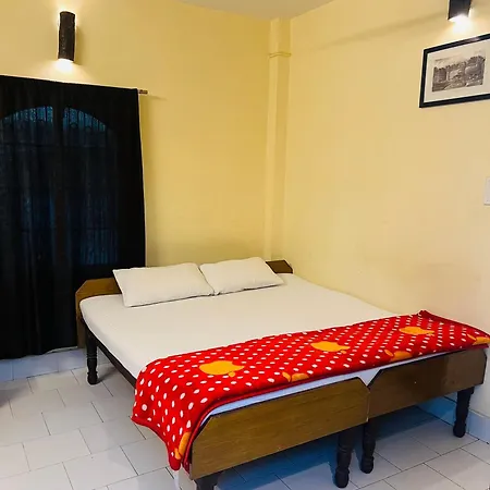 Monalisa Hostel-2