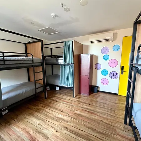 Flinders Backpackers-3