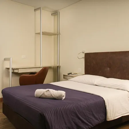 The Cranky Croc Hostel-3