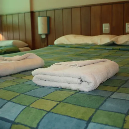 Marcopolo Inn Hostel Bariloche (Adults Only)-3