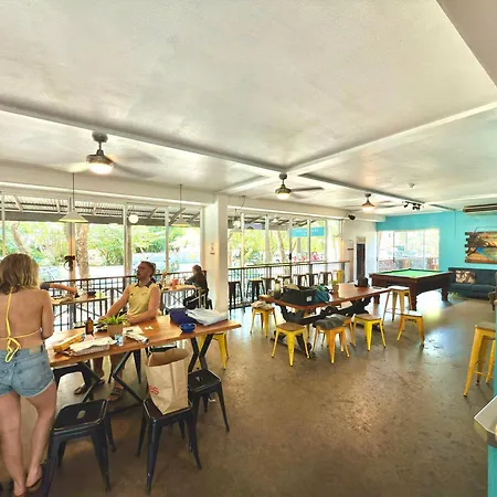 Port Douglas Backpackers Youth Hostel-3