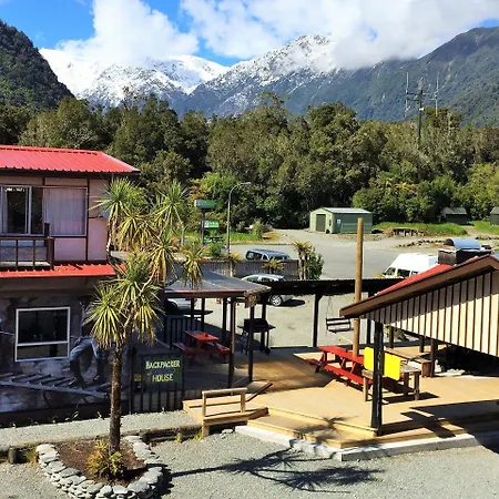 Chateau Backpackers & Motels-3
