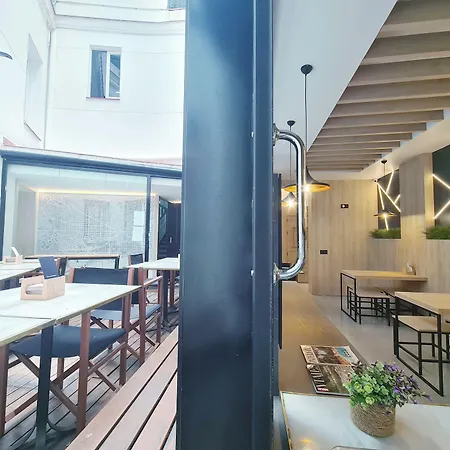 Raval Botella Private Rooms-3
