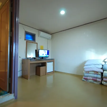 Beewon Guesthouse-2