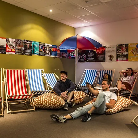 Yha Adelaide Central-2