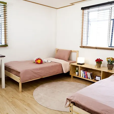 Twin Rabbit Guesthouse-3