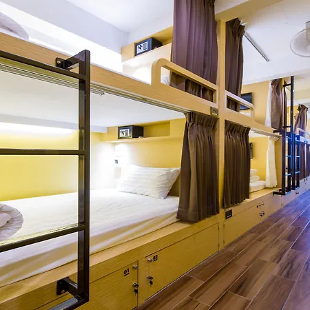 Matchbox Bangkok Hostel-2