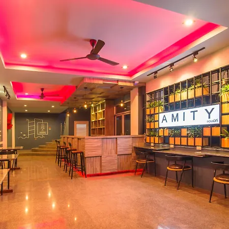 Amity Poshtel-3