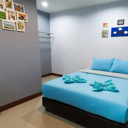 Wanderlust Bangkok Hostel-2