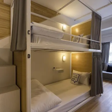 Bed One Block Hostel-2
