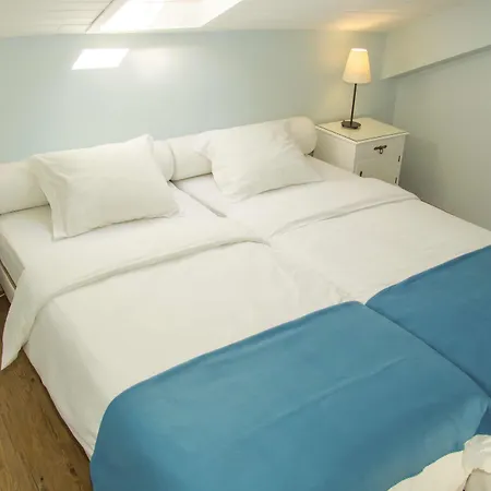 Goodmorning Solo Traveller Hostel-2