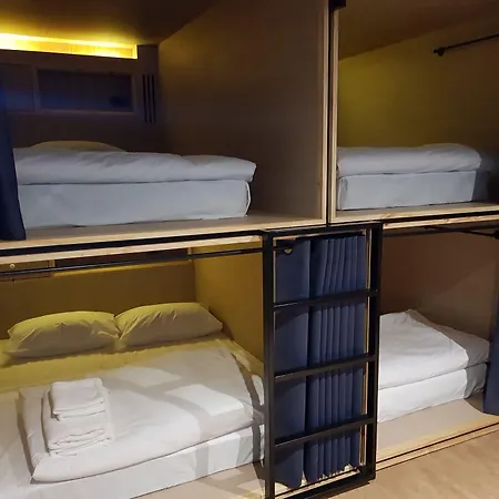 Borbaboom Phuket Poshtel & Hostel-2