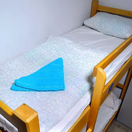 Mga Hostel & Tours-3