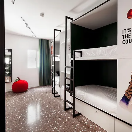 2060 The Newton Hostel-3