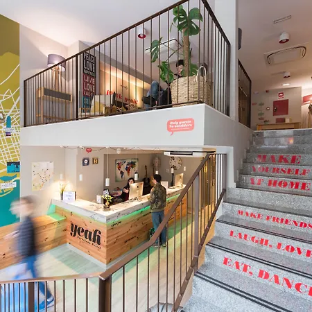 Yeah Barcelona Hostel-3