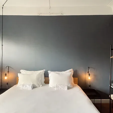 Avenue Hostel & Suites-3