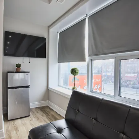 Toronto Rooms And Suites-2