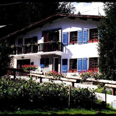 Chamonix Lodge-3