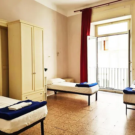 6 Small Rooms-3