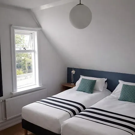 Refurinn Reykjavik Guesthouse-3