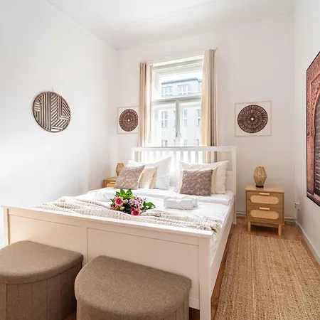 Celine Prague Luxury Hostel-2