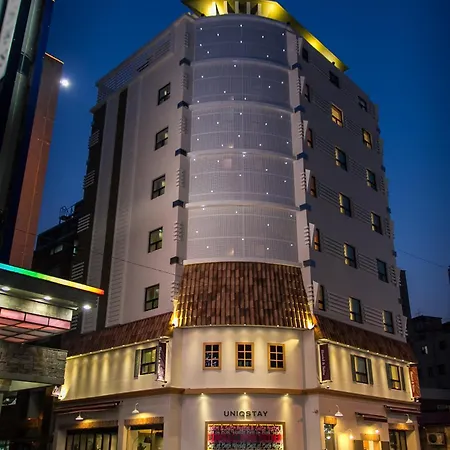 Uniqstay-3
