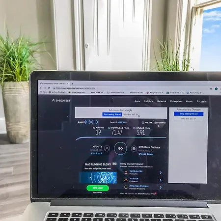 Philly Coed Dorm!! 15 Min Train To Center City!-3