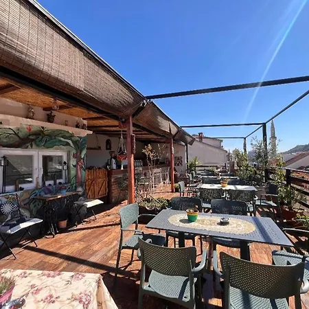 Hostel Backpackers-2