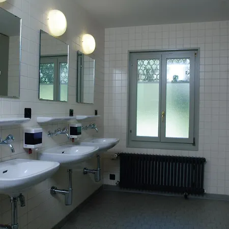 Grindelwald Youth Hostel-3