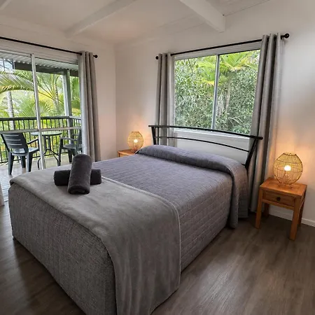 Pippies Beachhouse Backpackers-3