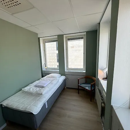 Avenyn Hostel, Former Le Mat-3