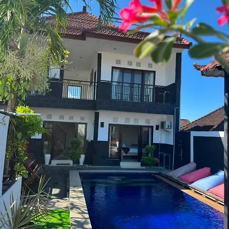 Ulustar- Uluwatu-2